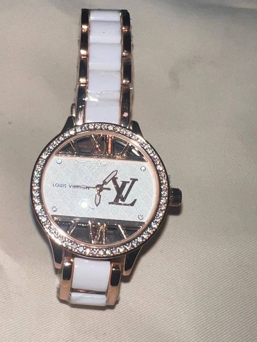 Watch LV Rose Gold and White Bracelet Watch with Crystal Bezel